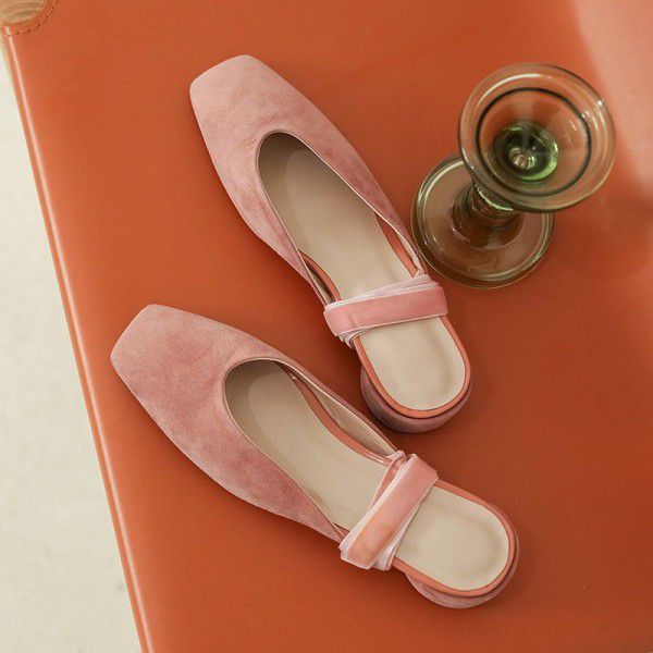 Fashion simple Japanese and Korean Caramel small square head solid color all-around travel foot ring strap strap shallow mouth sandal female
