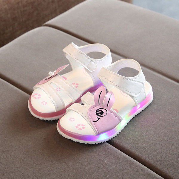 2020 summer new girls' bareteeth bright light sandals fashion luminous princess shoes baby breathable soft soled luminous shoes