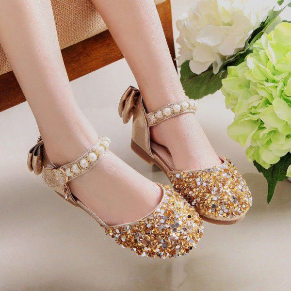 Girls Princess Shoes 2020 spring new soft bottom sandals wholesale Korean crystal shoes girls Doudou shoes children's leather shoes