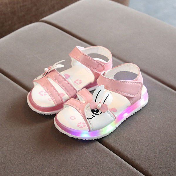 2020 summer new girls' bareteeth bright light sandals fashion luminous princess shoes baby breathable soft soled luminous shoes