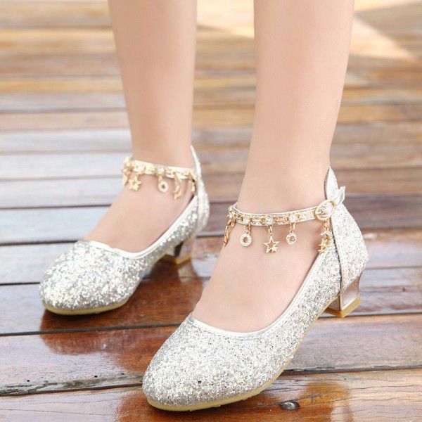 Wholesale 2019 new girls' leather shoes, students' Baotou crystal sandals, Korean version, high-heeled children's princess shoes
