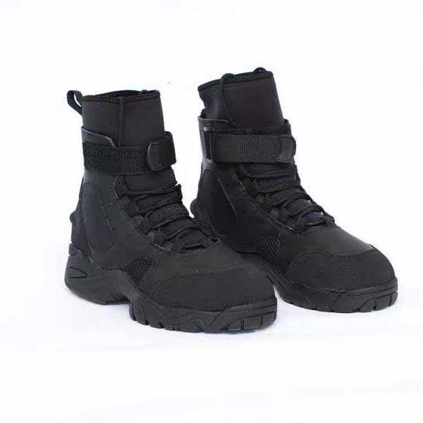 Outdoor thick soled hiking boots for men Versatile British fashion Martin boots High top leather shoes for men 