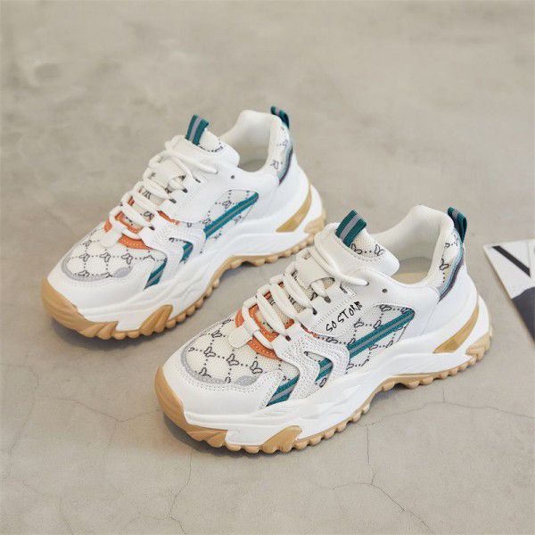 Girls' thick soled dad shoes increase height, autumn and winter plush retro white casual shoes, seasonal trend, versatile sports shoes for women 