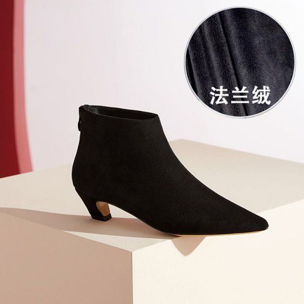 Women's pointed short boots, autumn and winter large boots 